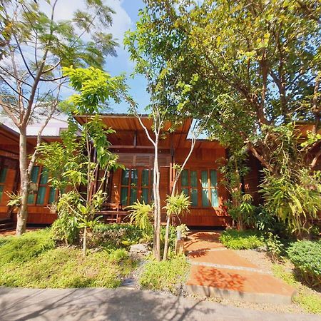 Areeya Phubeach Resort Wooden House Ban Chong Phli Exterior photo